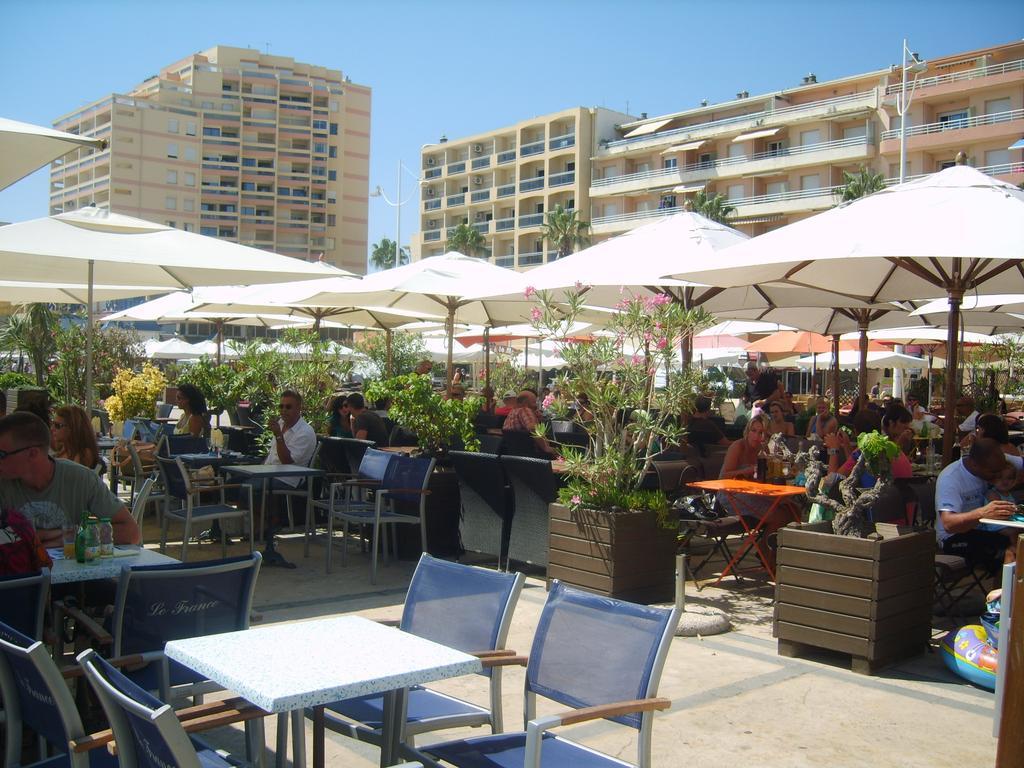 Vue Laterale Mer, 1 , Wifi, Climatisation, Parking Securise Couvert Apartment