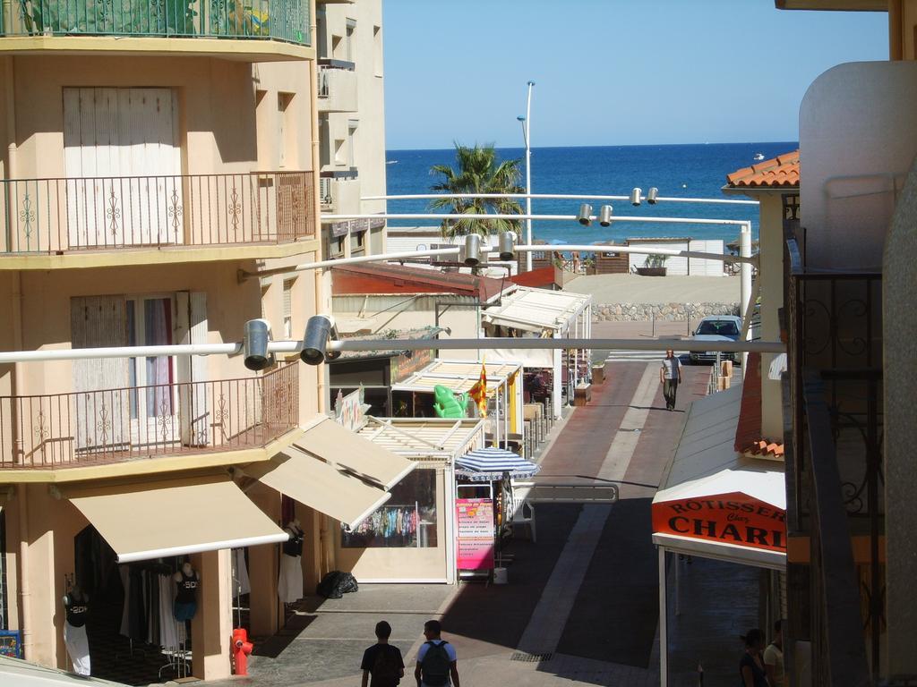 Appartement Vue Laterale Mer, 1 , Wifi, Climatisation, Parking Securise Couvert Canet-en-Roussillon
